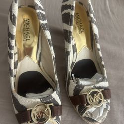 Michael Kors Toe Shoes 6.5