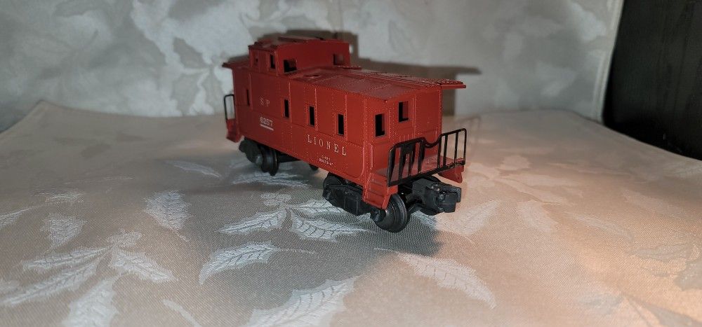 Lionel Train #6257 SP Red Caboose Model Train
