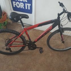 Bicycle hyper 26 in bike needs work..$30