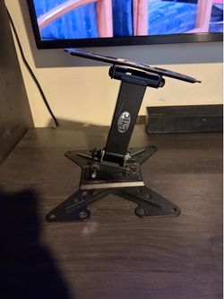 Swivel tv mount for up to 45 inch tv