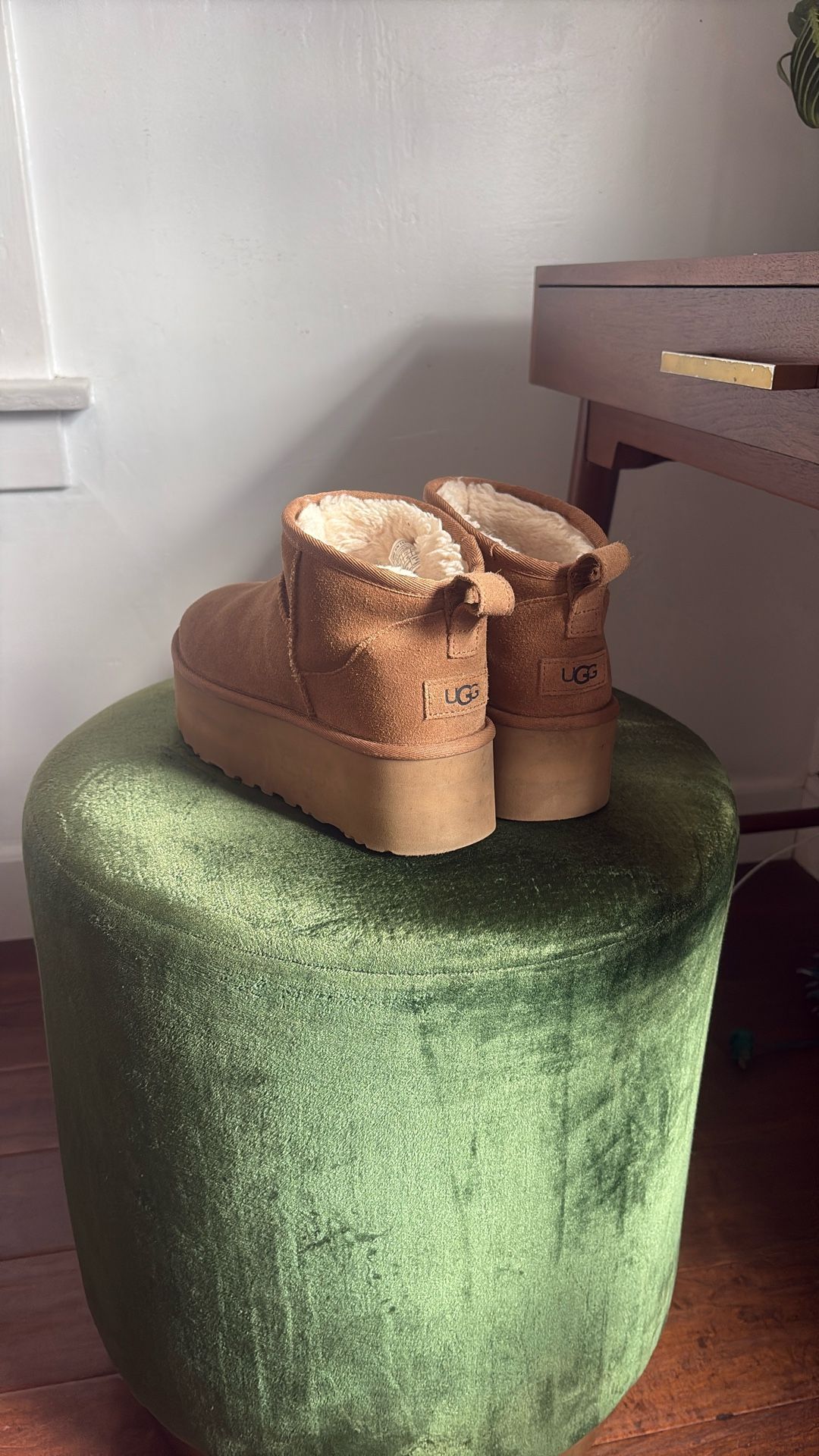 Platform UGGS