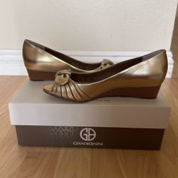Giani Bernini Womens Gold Open Toe Special Occasion Strap Platform