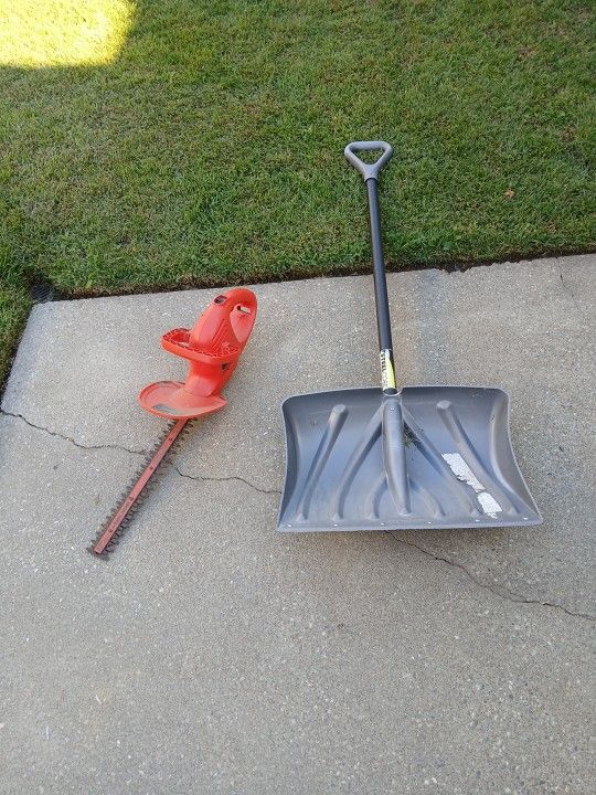 Trimming Tool. Shovel 