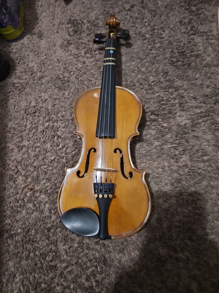 Cremona Fecit Anno Domini Violin