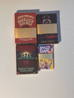 Mini Brands Books - Hard to find (selling all together)