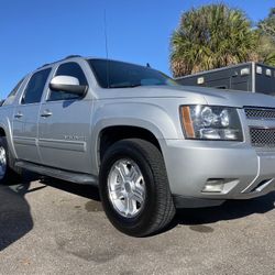 2011 Chevy Avalanche Z71