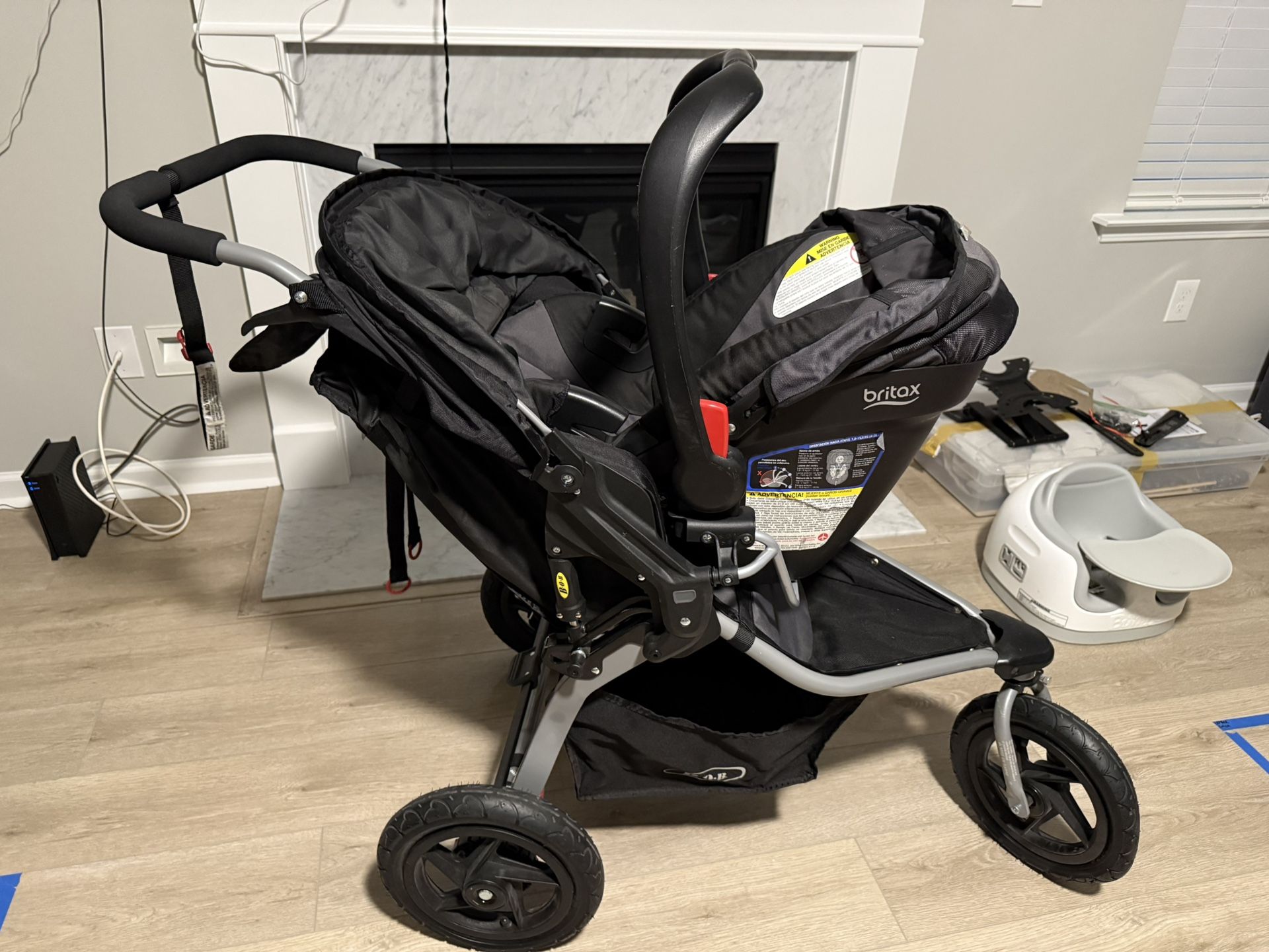 BOB BRITAX TRAVEL SYSTEM
