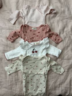 0-3 Month Long Sleeve Girl Onesies 
