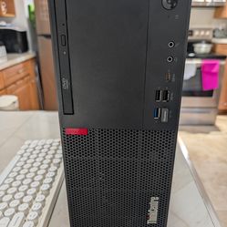 Lenovo ThinkCentre Desktop PC - i5-8400 / 16GB RAM / M.2 SSD + Extras Computadora de escritorio Lenovo ThinkCentre - i5-8400 / 16GB RAM / M.2 SSD + Ex