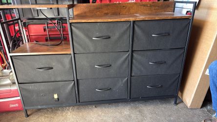 Dresser With Electrical Outlets & USB