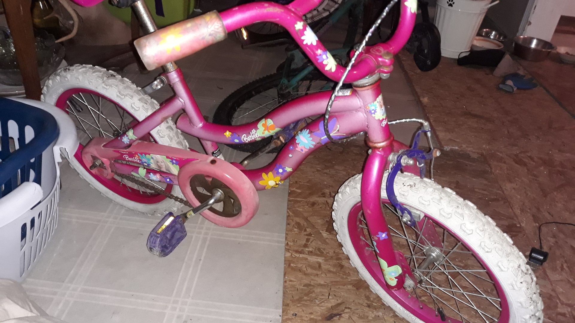 Girls barbie bicycle