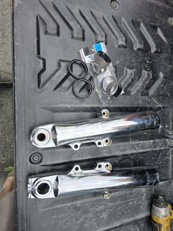 Showa 49mm Chrome Lowers