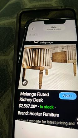 Melange Fluted Kidney Desk with key