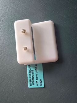Brand New 0.20 CTW MOISSANITE DIAMOND EAR RING STUDS