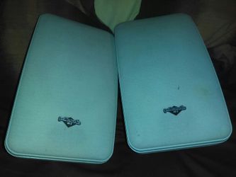 Pair of Polk audio speakers