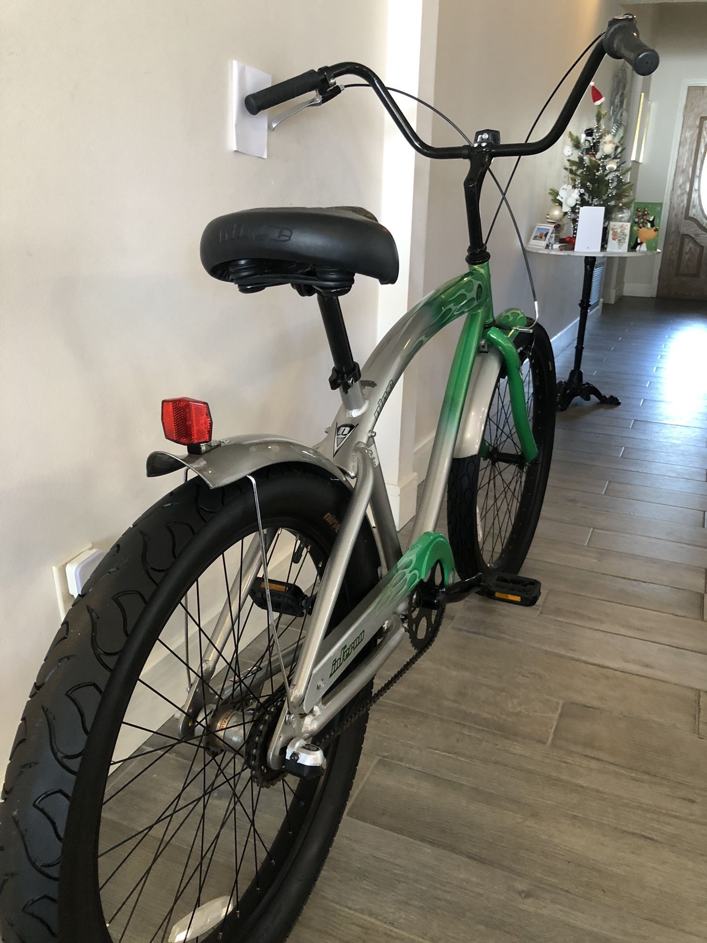Nirve Super Cool Cruiser Hybrid Comfort Bike Ready/Ride