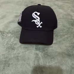White SOX SnapBack Cap