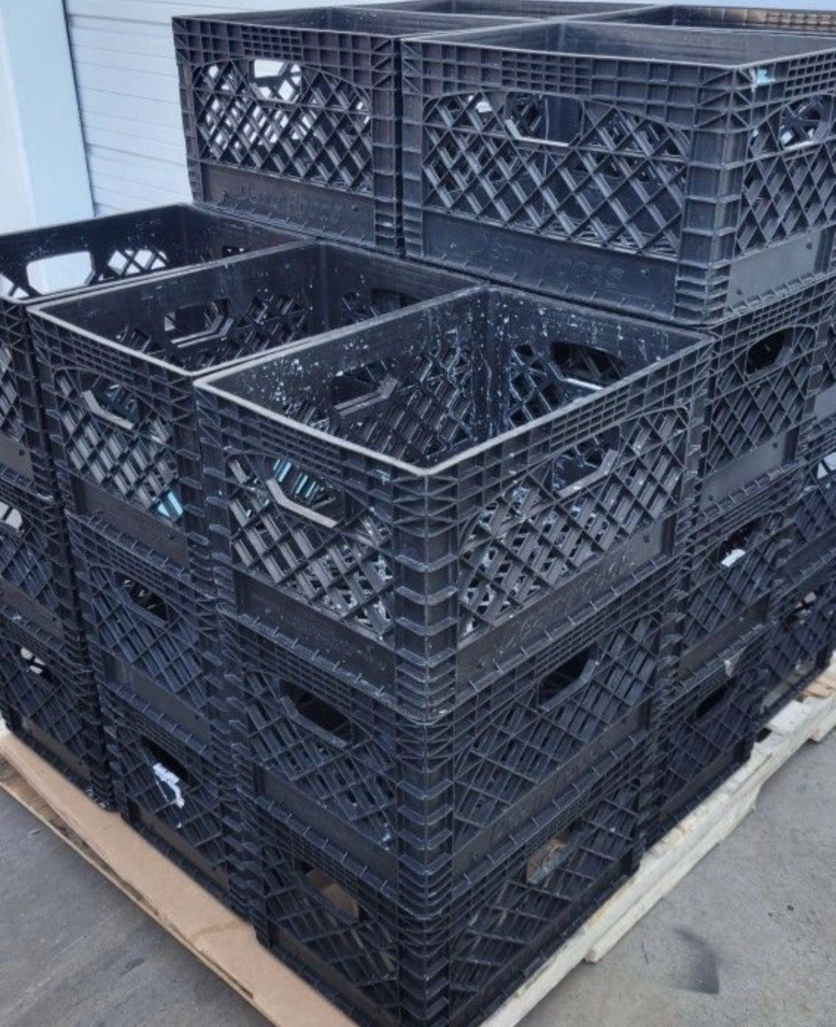 MILK CRATES $4.00