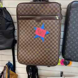 Louis Vuitton Luggage for Sale in Houston, TX - OfferUp