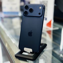 iPhone 17 Pro Max (Factory Unlocked) 