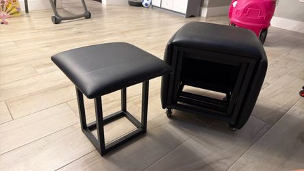 Rolling chair cube