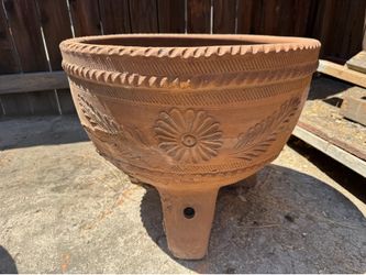 Vintage Grande Terracotta Spanish Architectural Pottery Tripod Planter 21x17
