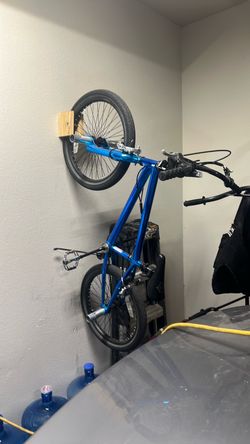 Nice blue 20” BMX bike in good condition.