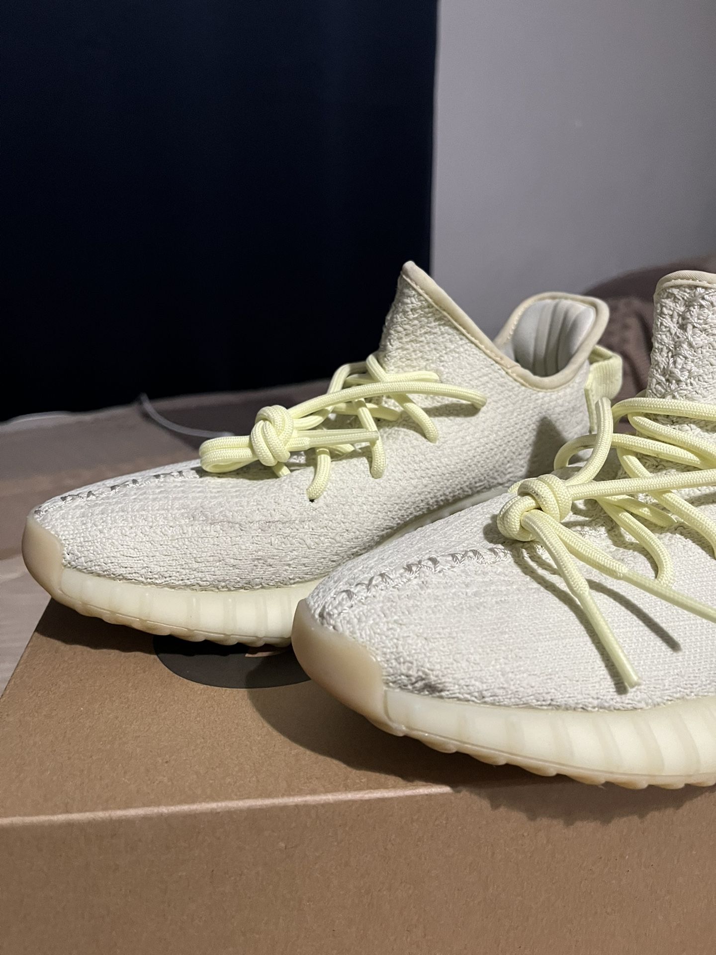 Yeezy Butter Size 7.5 Yeezy 350 butter size 8.5 8.5 (41.5) | Mercari main image 4