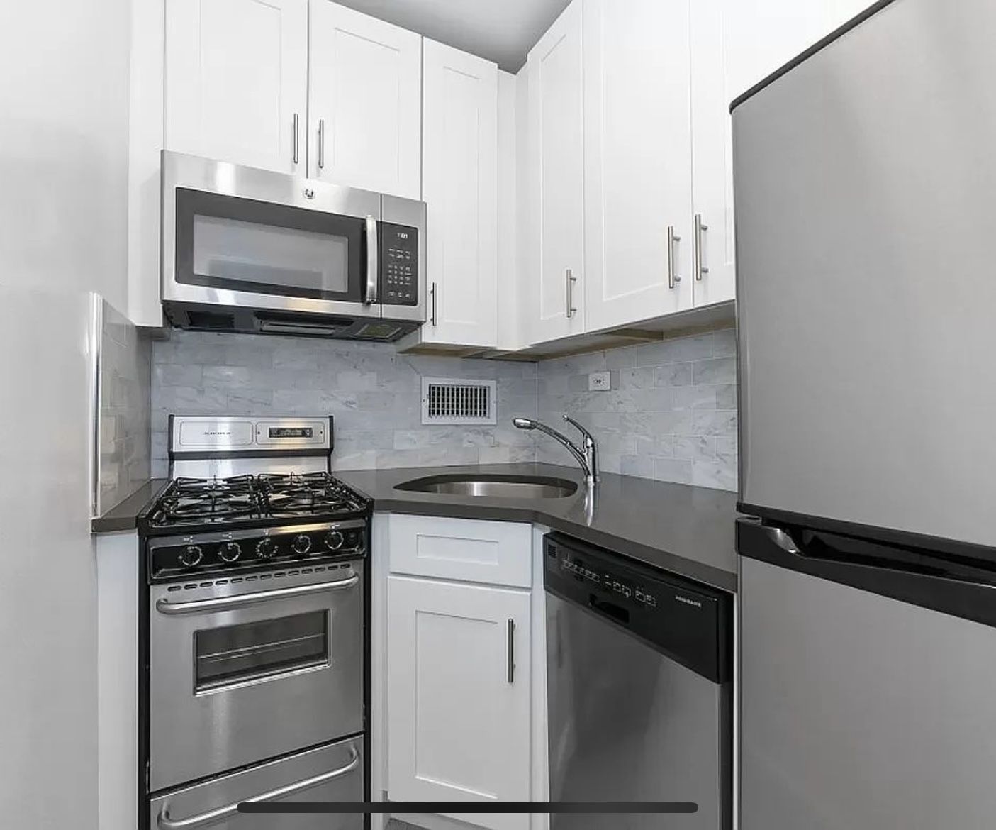 Midtown Studio Sublease/lease takeover 1/1-3/31, 2025