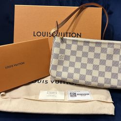 Louis Vuitton Pochette