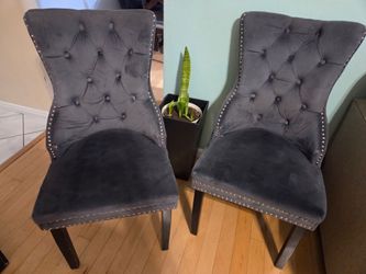 Set of 4 dining chairs