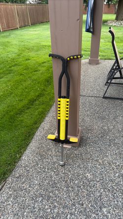 Sturdy Pogo Stick SBI Enterprises Black & Yellow - good condition