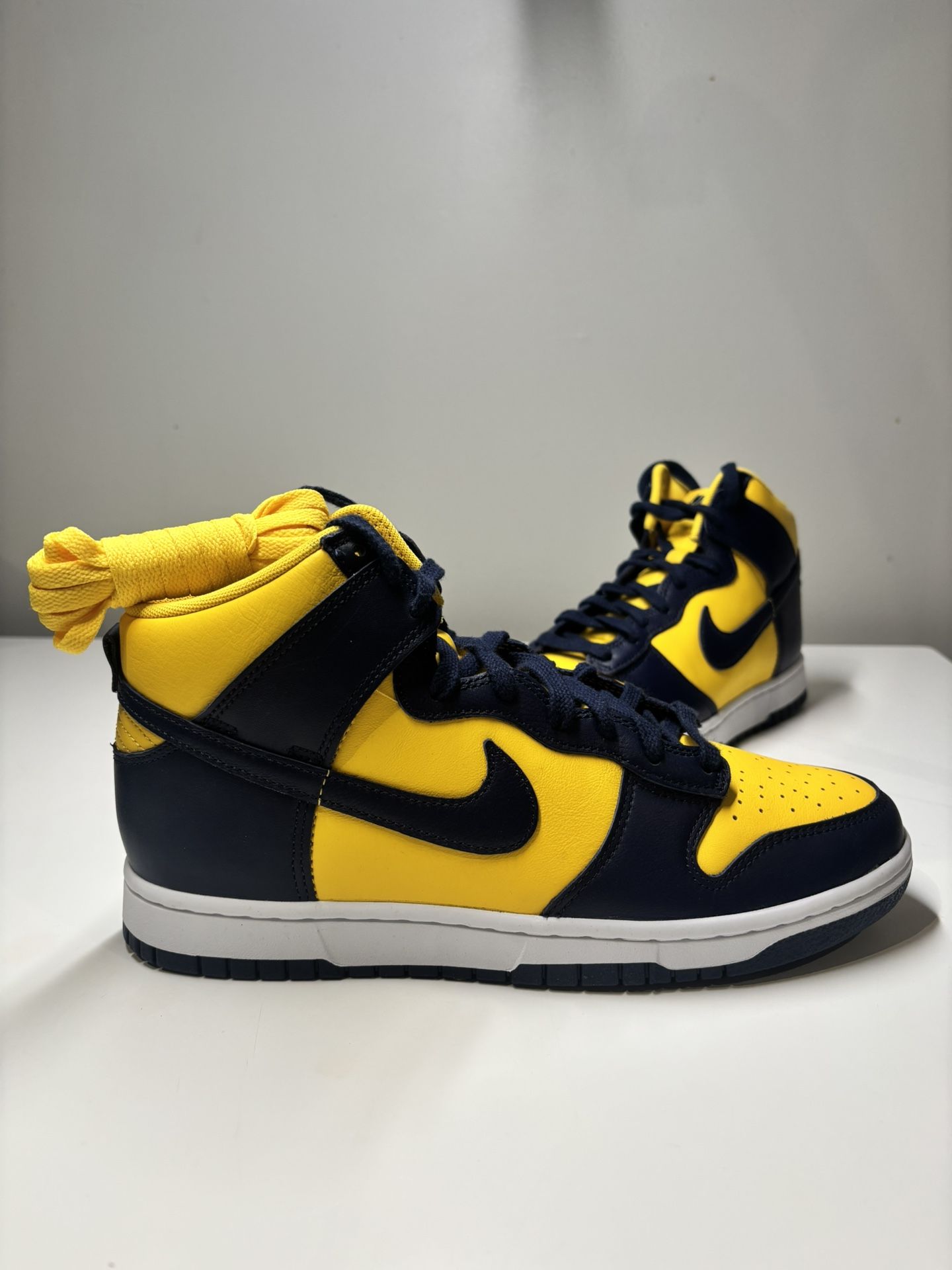 Nike Dunk Hi Retro SE Michigan Varsity Maize Midnight Navy HF3143-700 Sz 9 New