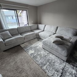 5 Peice White Sectional Couches 