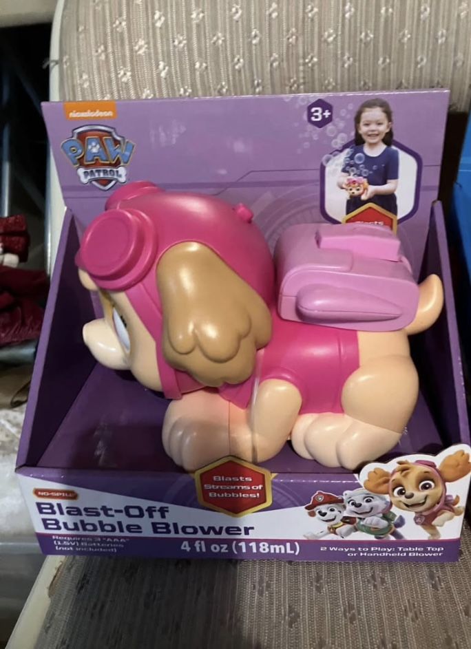 Paw Patrol Skye Blast Off Bubble Blower New