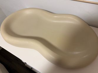 Baby rubber keegaroo changing