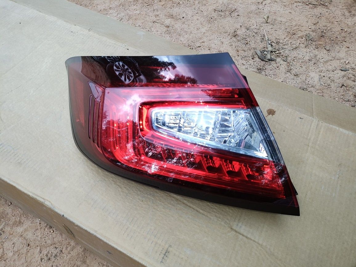 Left Hand Quarter Tail Light For Honda