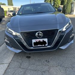 Nissan Altima  SR