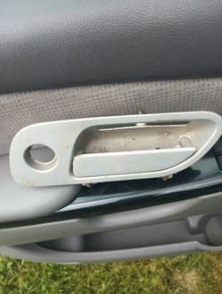 Driver's Door Handle For Lincoln Mark 8