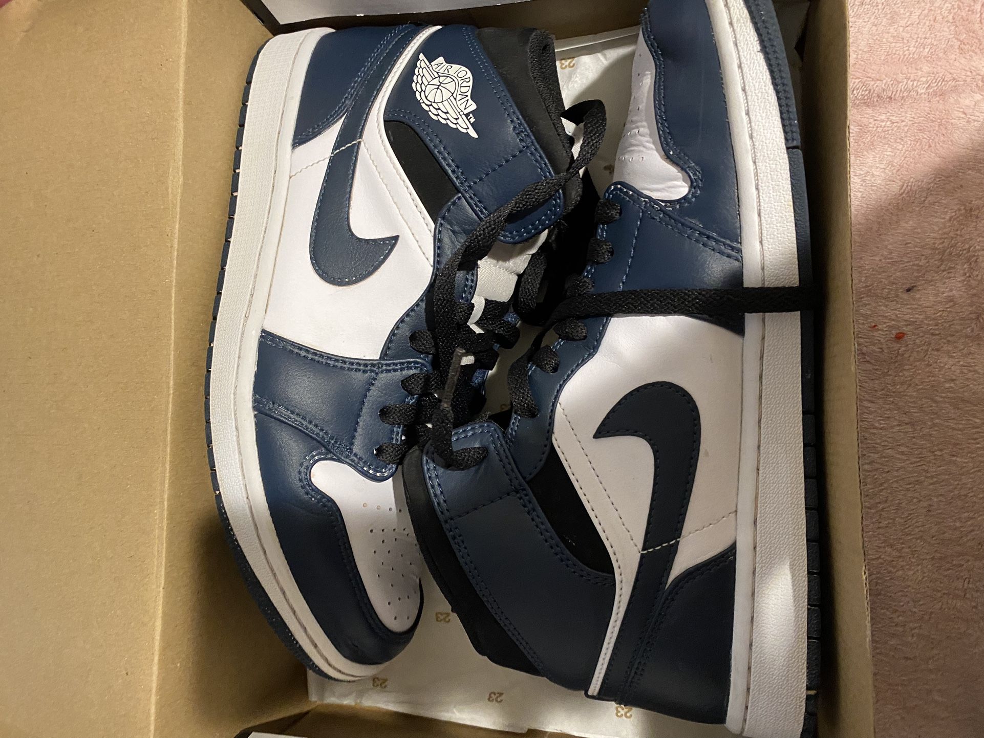 Nike Air Jordan 1 Mid Armory Navy Blue