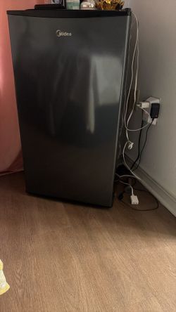 Mini fridge