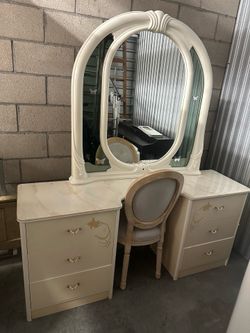 Vintage Postmodern Bedroom Vanity Set with Mirror & Chair