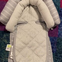 Dual Car Seat  Head Support 