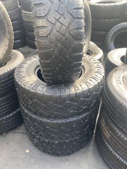 SET LT 265/75/16 GOODYEAR WRANGLER GOOD USED $300 PRICE INCLUDE PROFESSIONAL INSTALLATION AND TAX