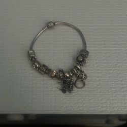 Pandora Bracelet With Charms 