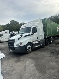 2020 Freightliner Cascadia