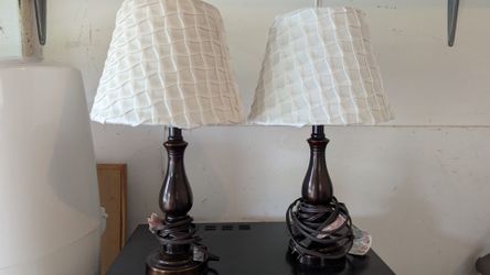 pair of lamps