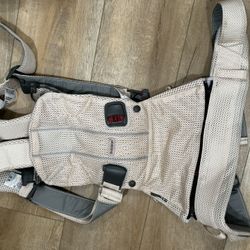 baby bjorn carrier air