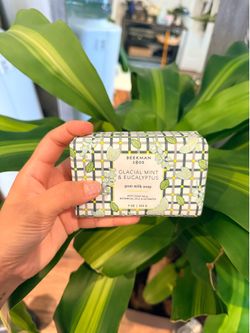 Beekman 1802 Glacial Mint & Eucalyptus Goat Milk Bar Soap