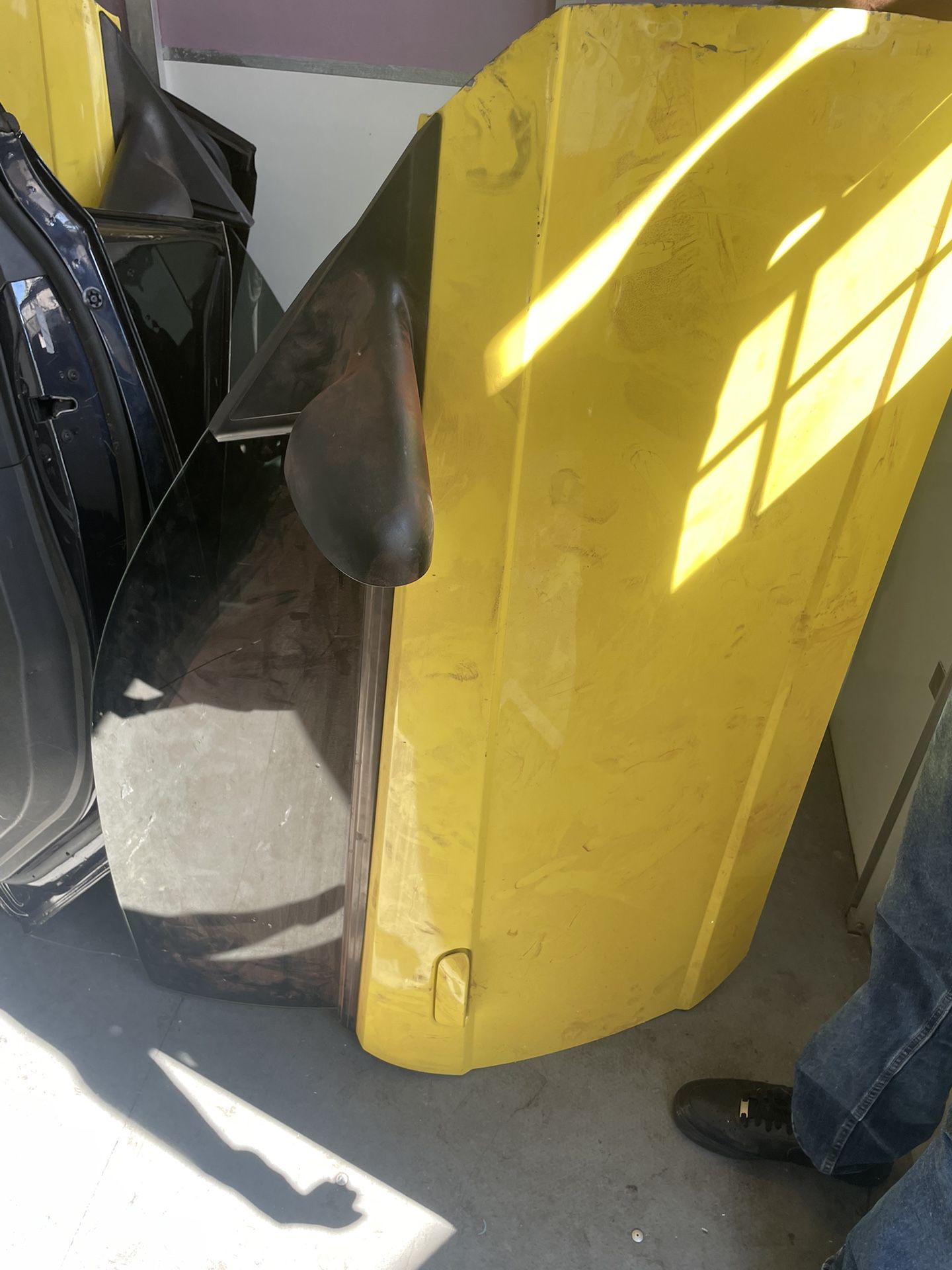 Ford Mustang GT Doors – Complete with Wiring & Glass (Pair